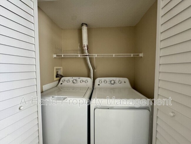 Building Photo - 522 Australian Way