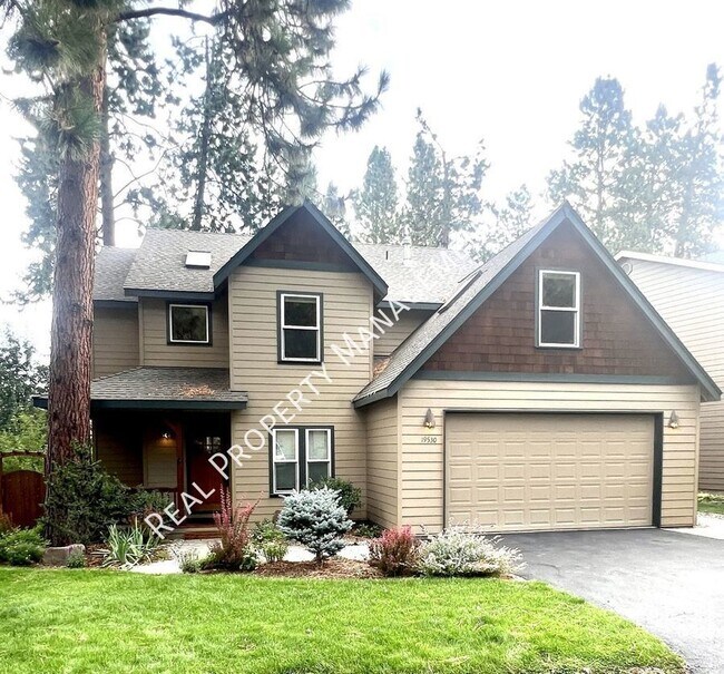 Primary Photo - Immaculate Westside Home in the Pine Trees