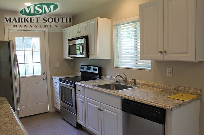 Building Photo - **COMING SOON!!!**  Remodeled Southside Home - Prime Location!