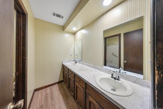 Building Photo - 9655 Sullivan Rd