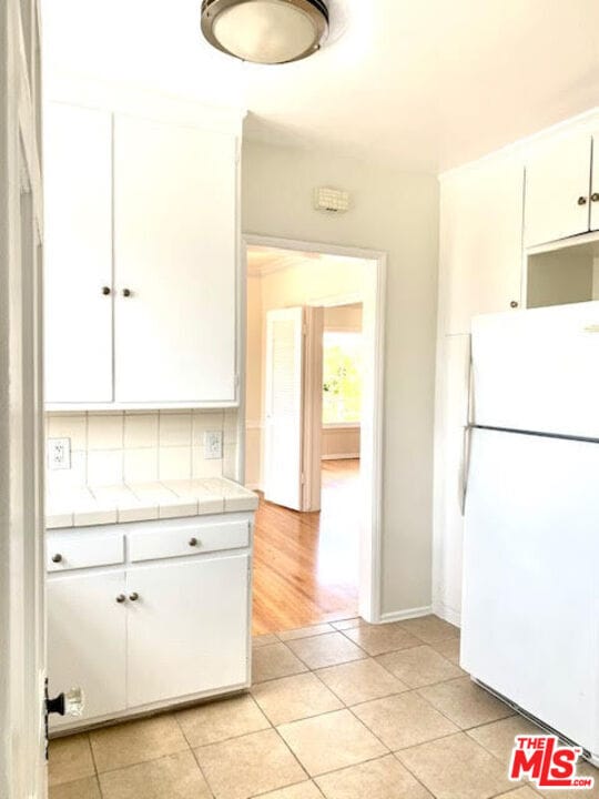 Building Photo - 356 S La Jolla Ave