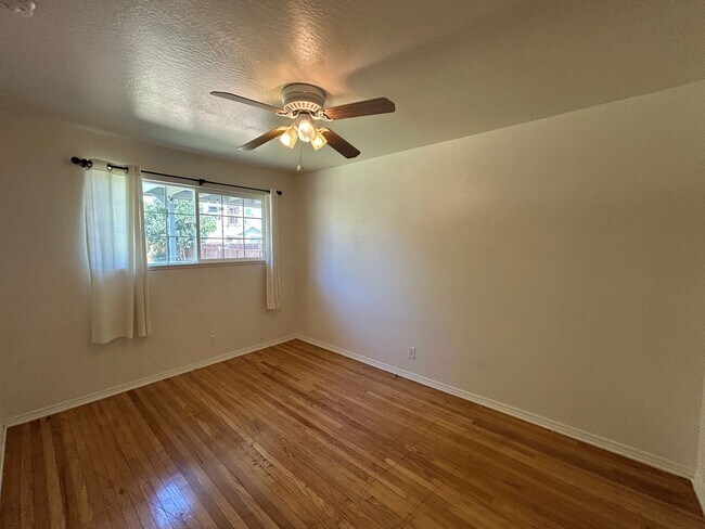 Building Photo - 4607 11th Ave