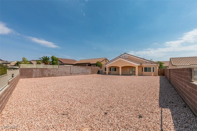 Building Photo - 2180 Dogwood Ranch Ave