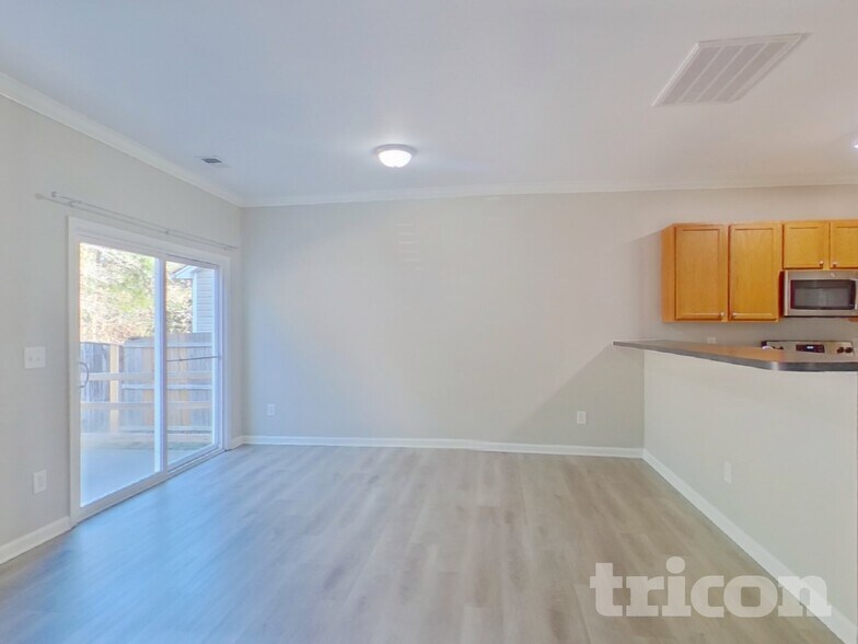 Building Photo - 369 Drooping Leaf Rd