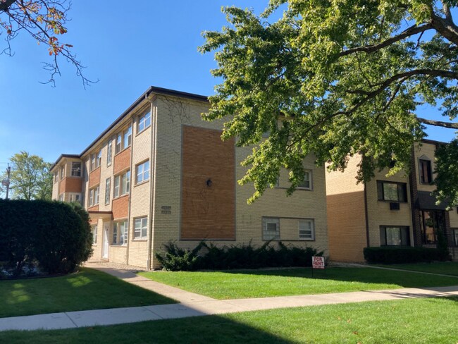 Building Photo - 1475 Ashland Ave