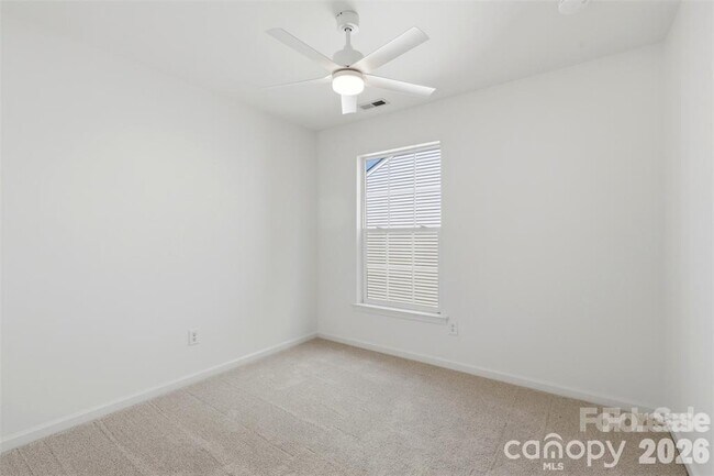 Building Photo - 2443 Normancrest Ct