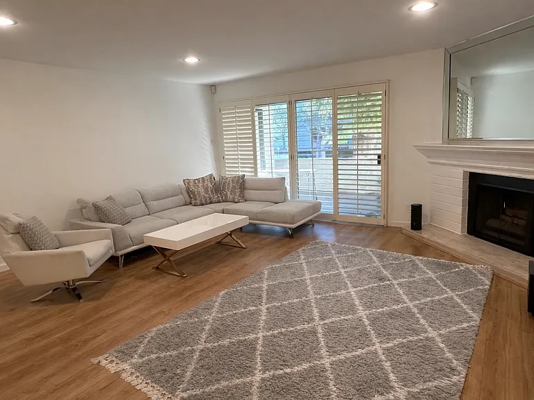 Building Photo - 5315 Yarmouth Ave