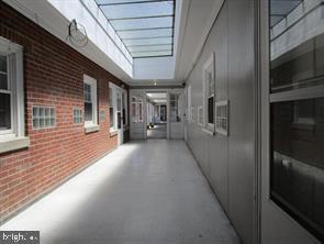 Building Photo - 383 E King St