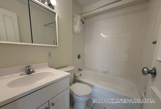 Building Photo - 185 Freeman St