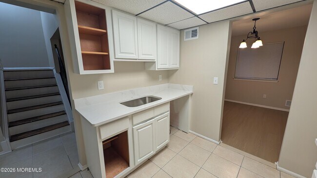 Building Photo - 21 Jesse Rd