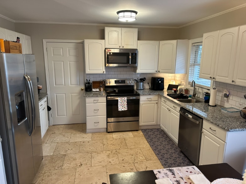 Building Photo - 228 Brookdale Ave