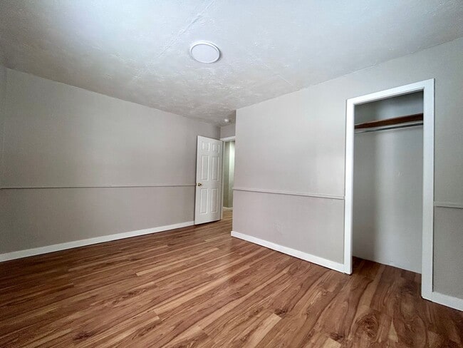 Building Photo - Spacious Three Bedroom Home in Muskegon