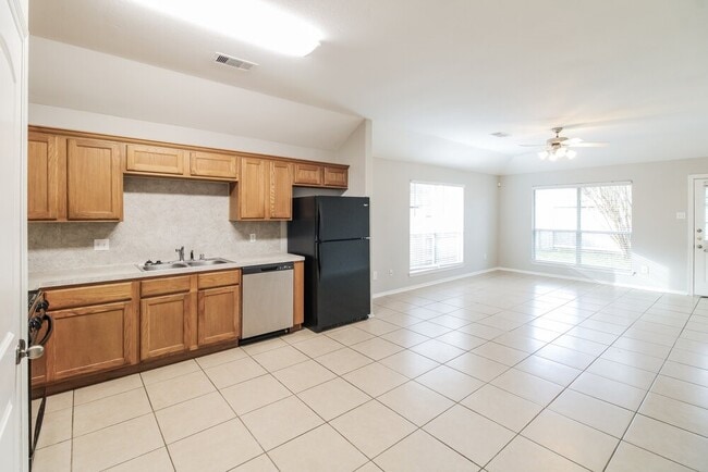 Building Photo - 24227 Silver Maple Dr