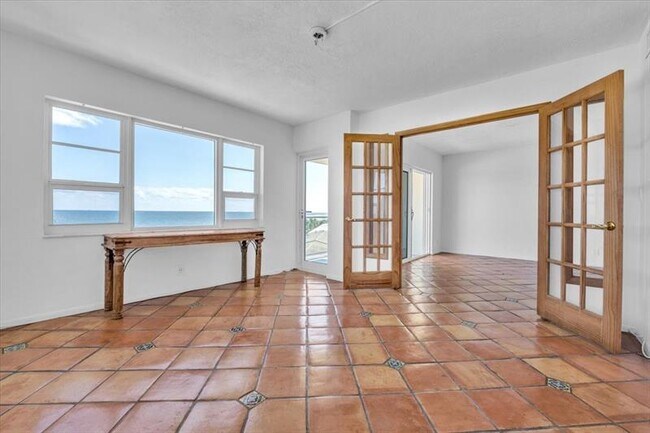 Building Photo - 6000 N Ocean Blvd