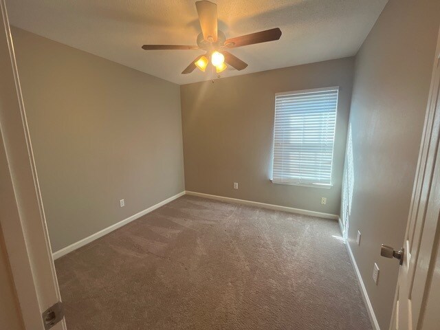 Building Photo - 234 River Oaks Dr