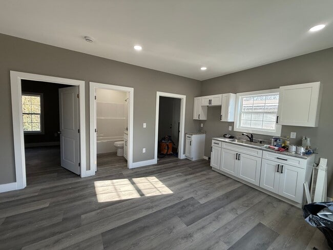 Building Photo - Brand New 1 Bedroom House in Benton
