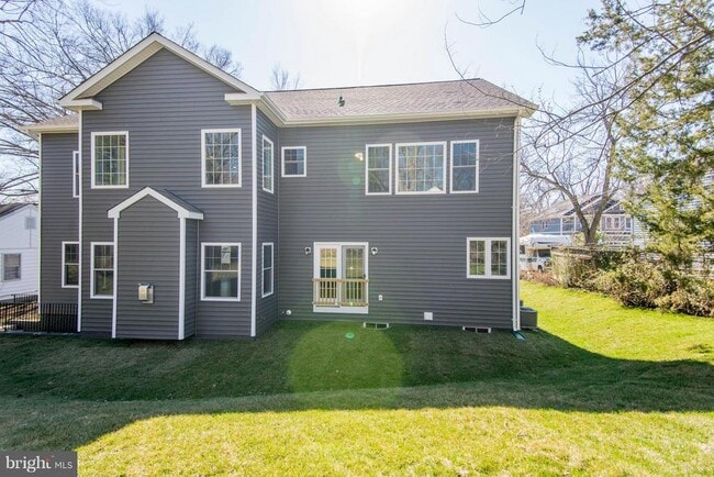 Building Photo - 7408 Bethune St