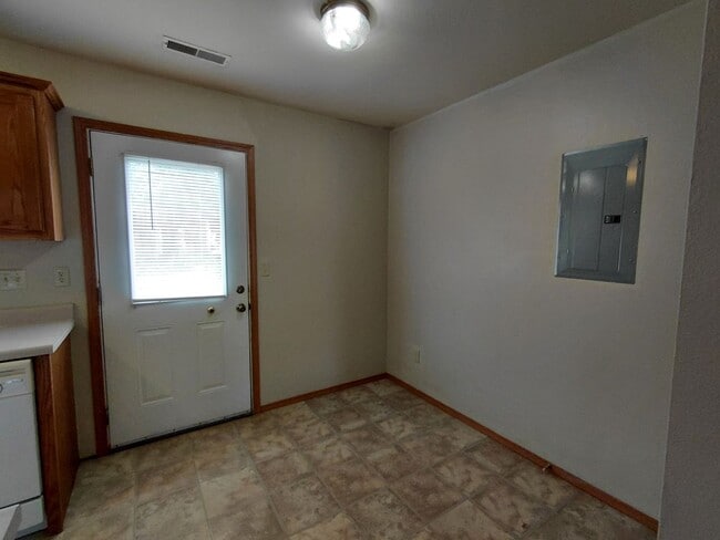 Building Photo - 20333 Skyview