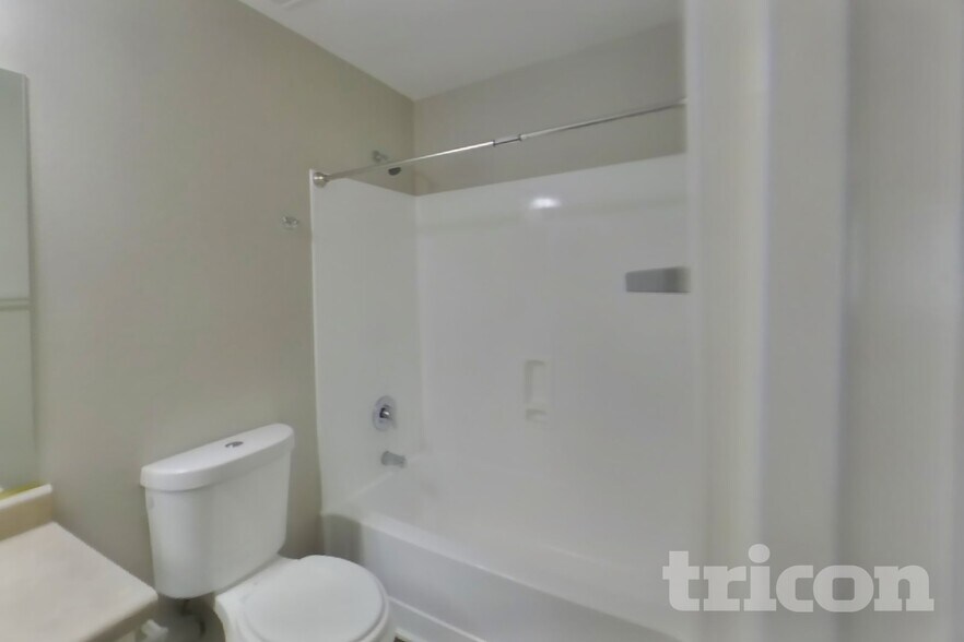 Building Photo - 4151 E Aragonite Ln