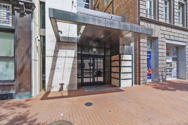 Building Photo - 675 E St NW