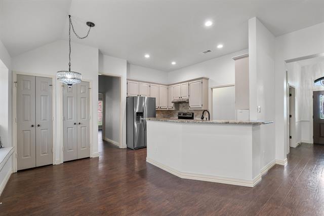 Building Photo - 1802 Ridgewood Dr