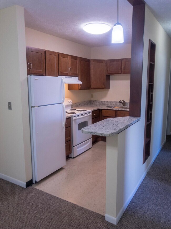 Building Photo - Lexington Apartments (Beside MU)