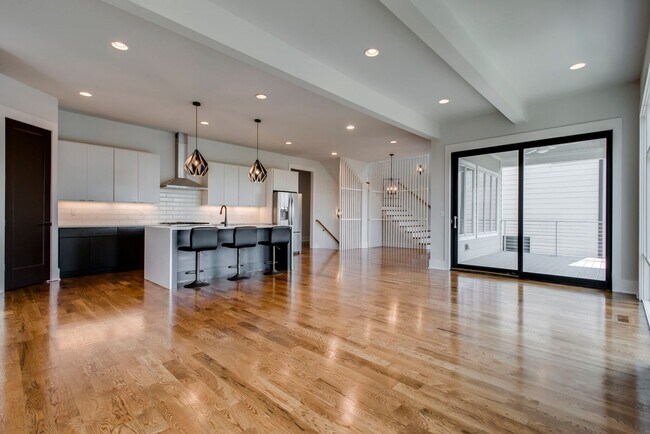 Building Photo - 3304 Trevor St