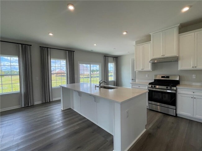 Building Photo - 105 Marchmont Dr