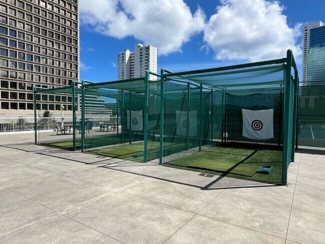 Building Photo - Moana Pacific (Honolulu/Ala Moana) 2 bedroom + den with central AC and 2 covered parking