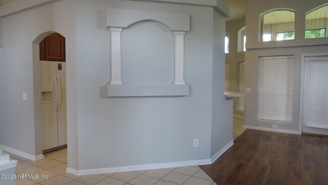 Building Photo - 3726 Bedford Dr