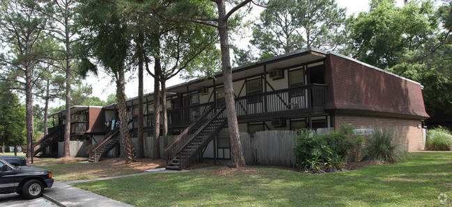 Primary Photo - Lions Head Apartments