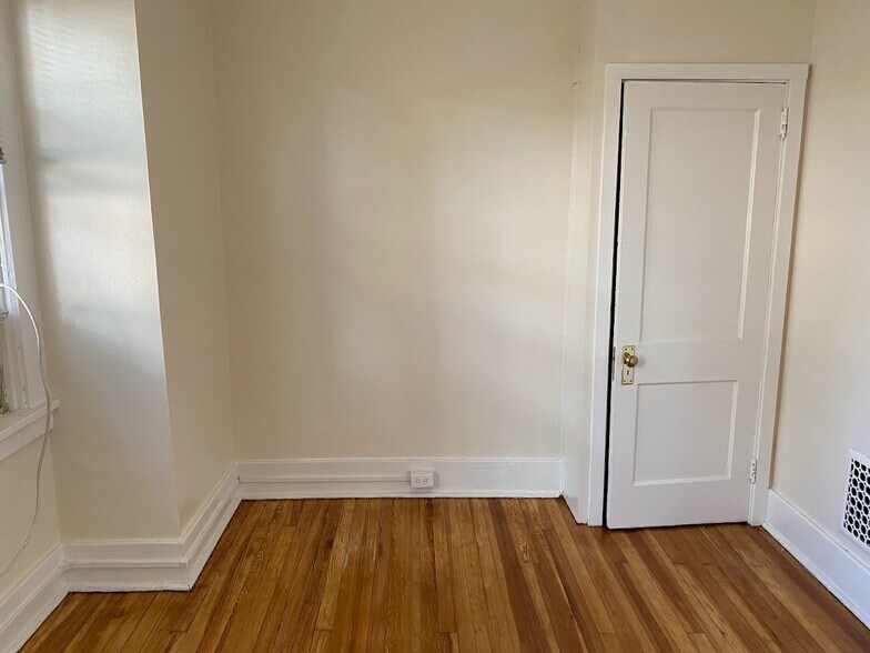 Building Photo - 2309 Eldridge St