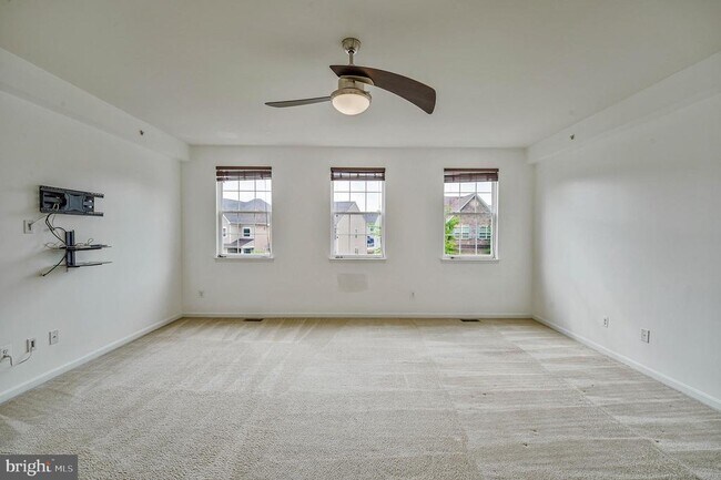 Building Photo - 3461 Eagle Ridge Dr