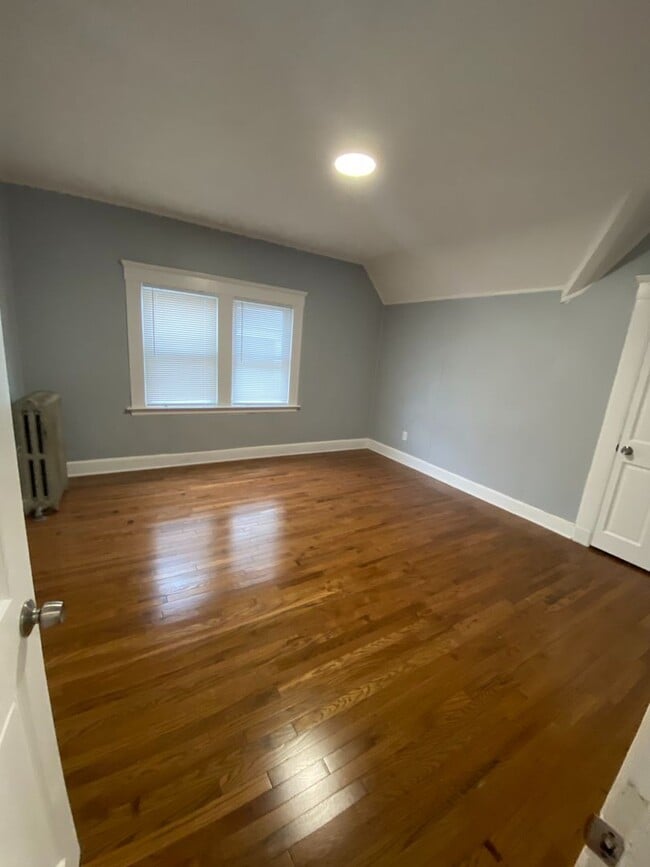 Building Photo - 363 Sherman Ave