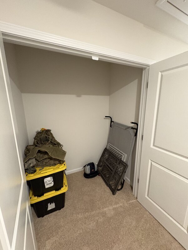 Building Photo - 44 Briar Forest Dr