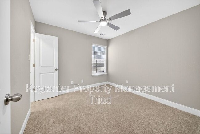 Building Photo - 1153 Hawick Dr
