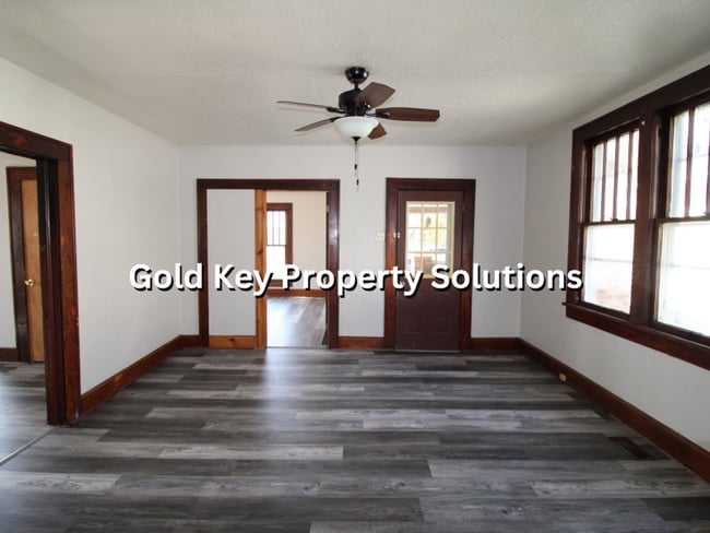 Building Photo - Updated 3 BR 1 BA House with New Flooring and Paint (SECTION 8 APPROVED)