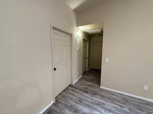 Building Photo - 7375 E 39th St