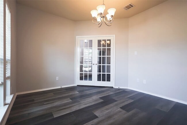 Building Photo - 9717 Mulligan Dr