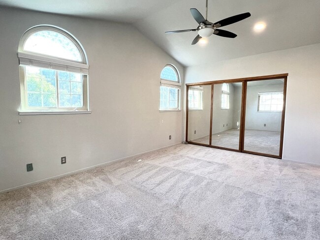 Building Photo - Beautiful Four Bedroom Home in Elk Grove
