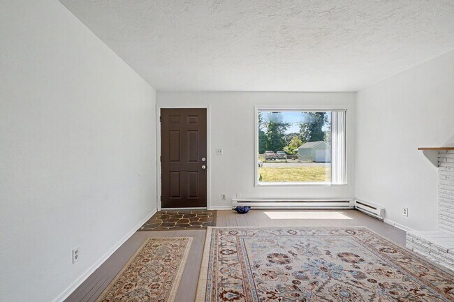 Building Photo - 2519-2521 Hyde Ct SE
