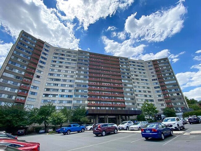 Primary Photo - Beautiful 1 Bed 1 Bath Condo In Pavilion O...