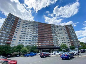 Building Photo - Beautiful 1 Bed 1 Bath Condo In Pavilion O...
