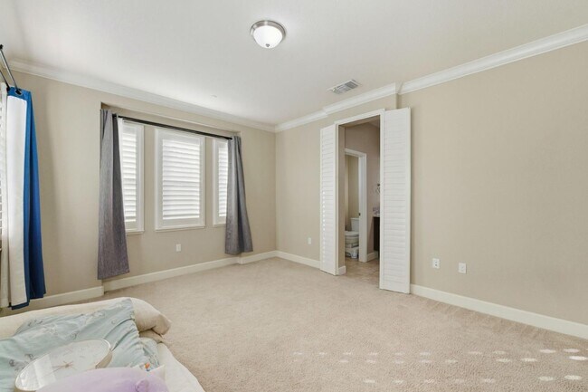 Building Photo - 819 Maddox Loop
