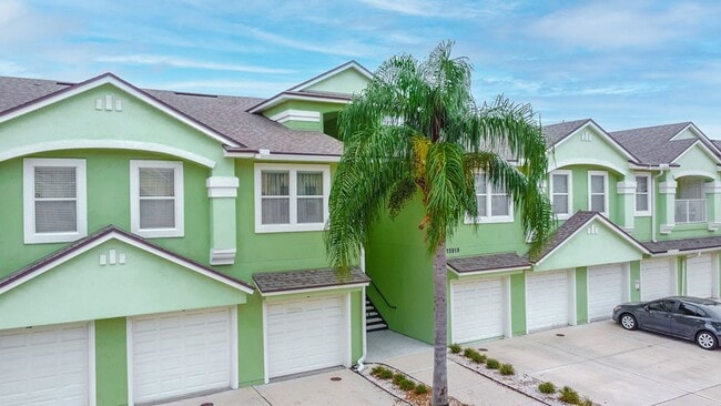 Primary Photo - Lakefront Townhome