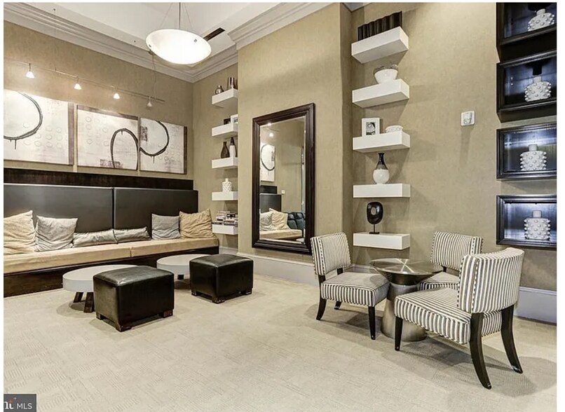 Building Photo - 309 Holland Ln