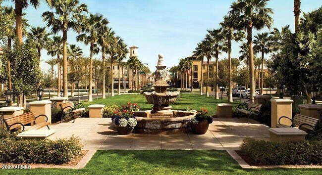 Building Photo - 2948 N Evergreen St