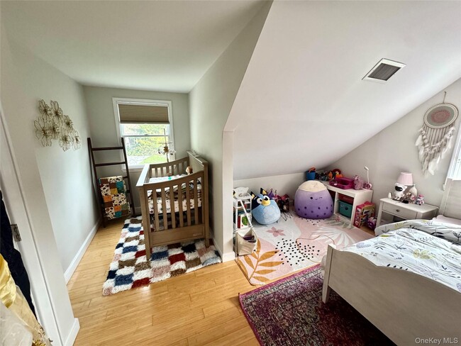 Building Photo - 46 Beechwood Rd