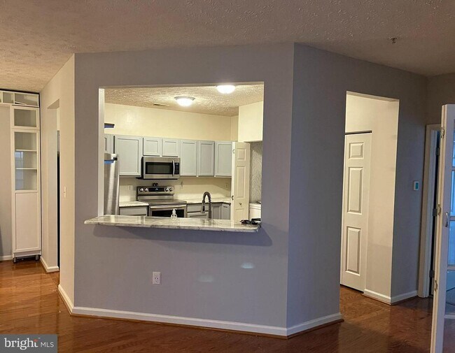 Building Photo - 2503 Amber Orchard Ct W