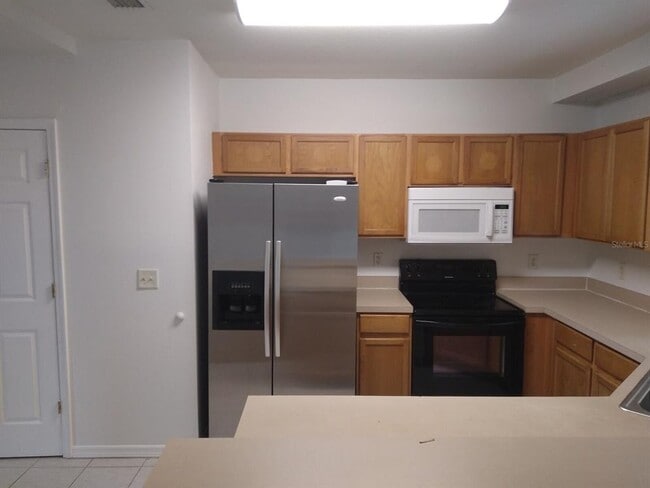 Building Photo - 6142 Olivedale Dr